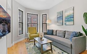 Feel The Vibe 2Br Designer Apartment - Halsted 3D